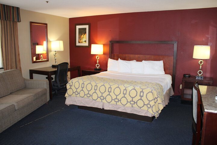 Room 11 of 29