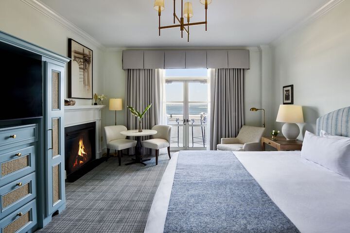 Room 15 of 40