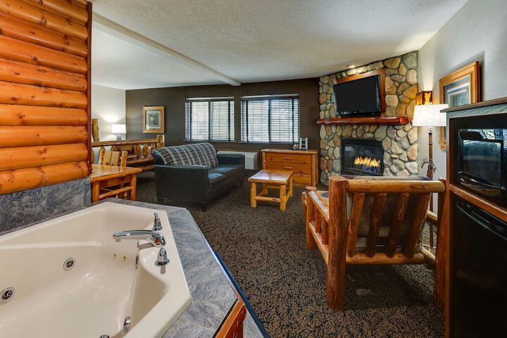 Room 11 of 44