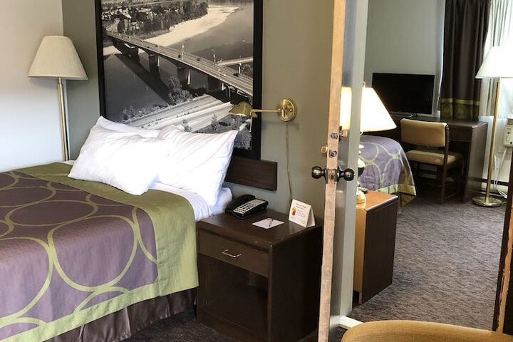Room 27 of 31