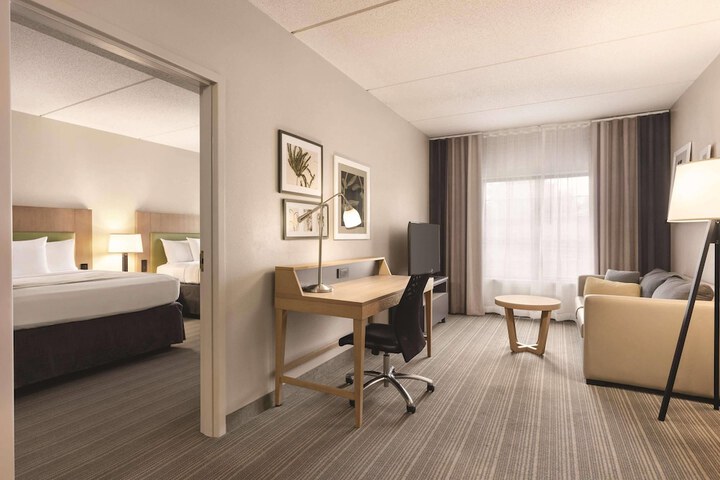 Country Inn & Suites by Radisson Raleigh-Durham Airport, NC