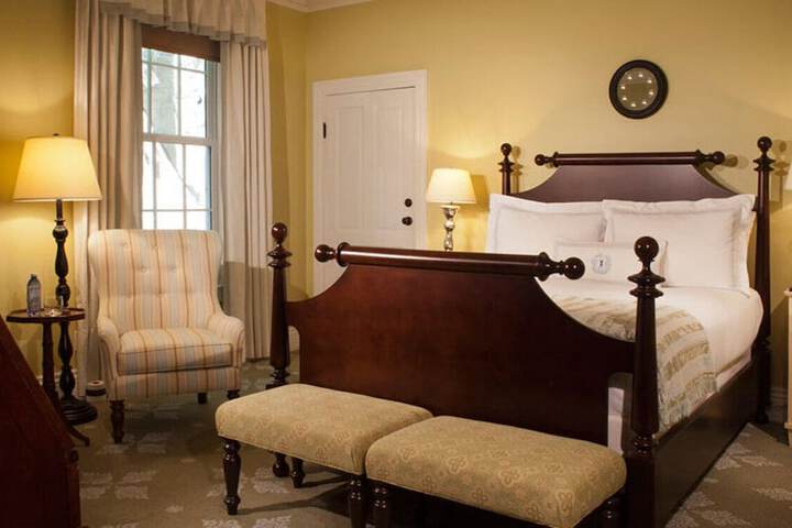 Room 31 of 185