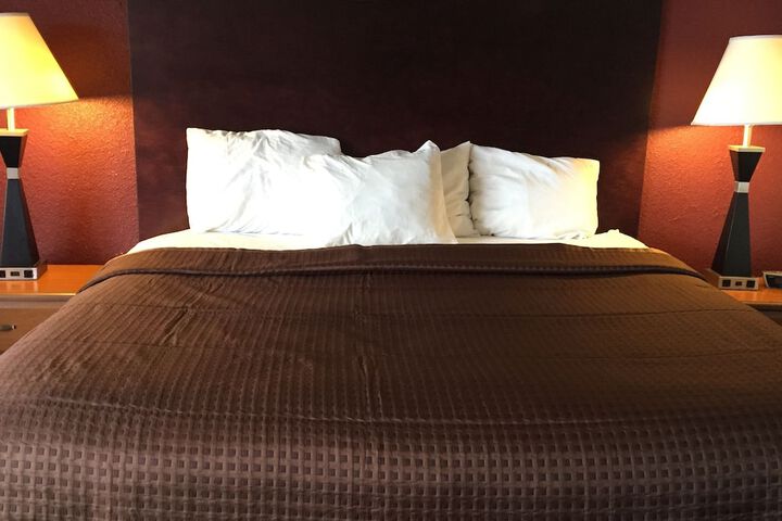 Room 17 of 23