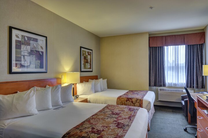 Room 33 of 51