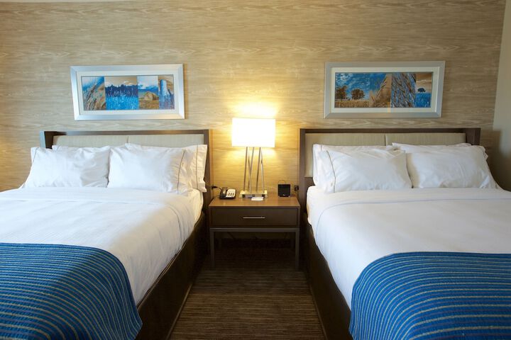 Holiday Inn Express Fargo SW - I-94 Medical Center by IHG