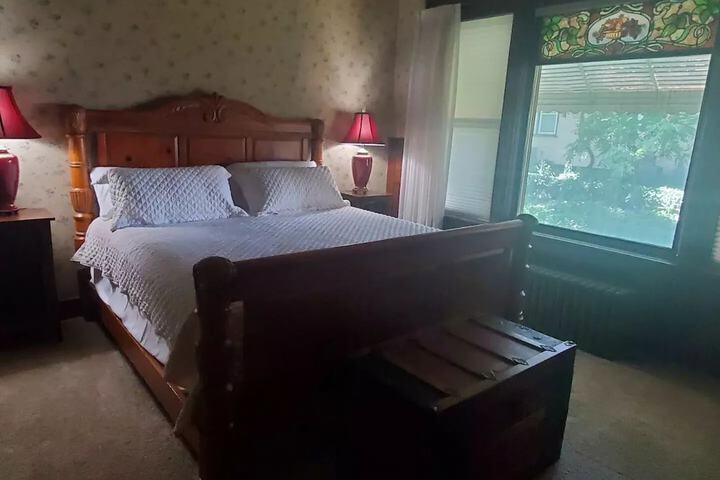 Room 34 of 47