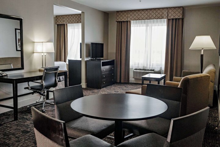 Room 22 of 48