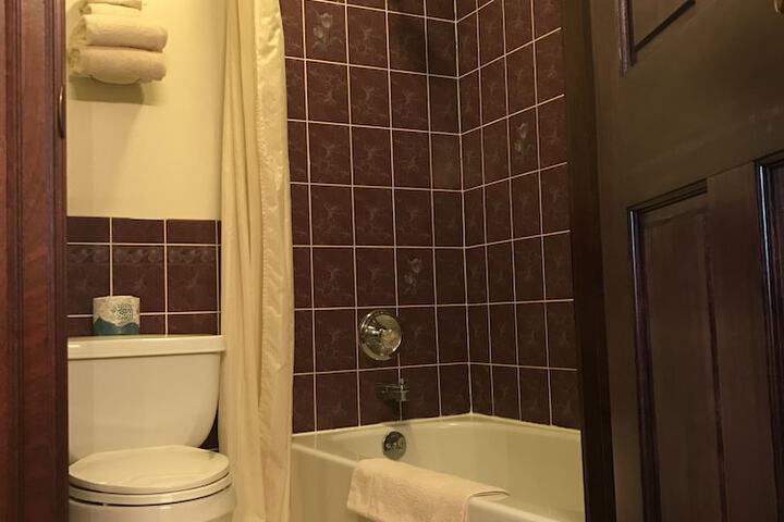 Room 7 of 24