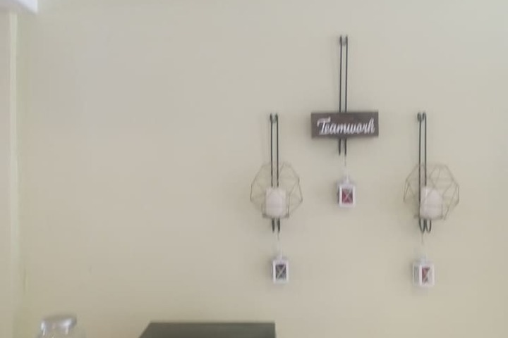 Room 21 of 28