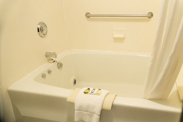 Room 11 of 26