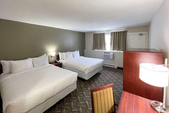 Room 11 of 17