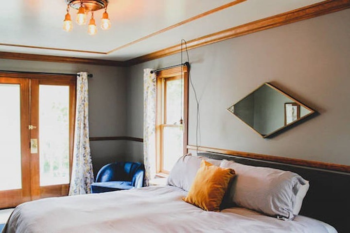 Room 93 of 115