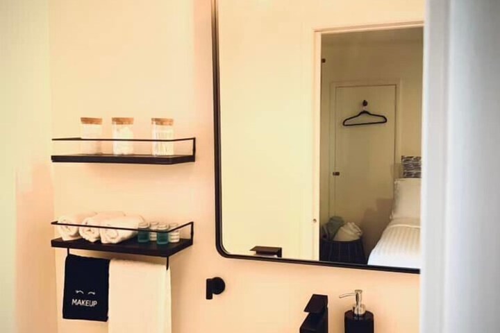 Room 58 of 100