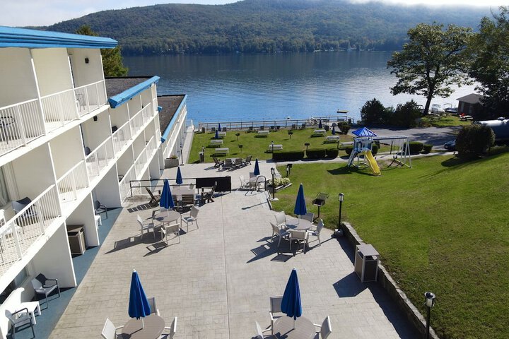 Lakefront Terrace Resort