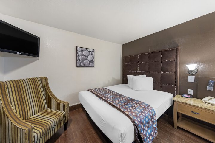 Room 52 of 131
