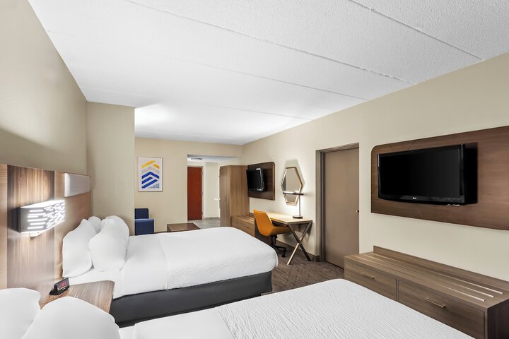 Holiday Inn Express Suites Charleston by IHG