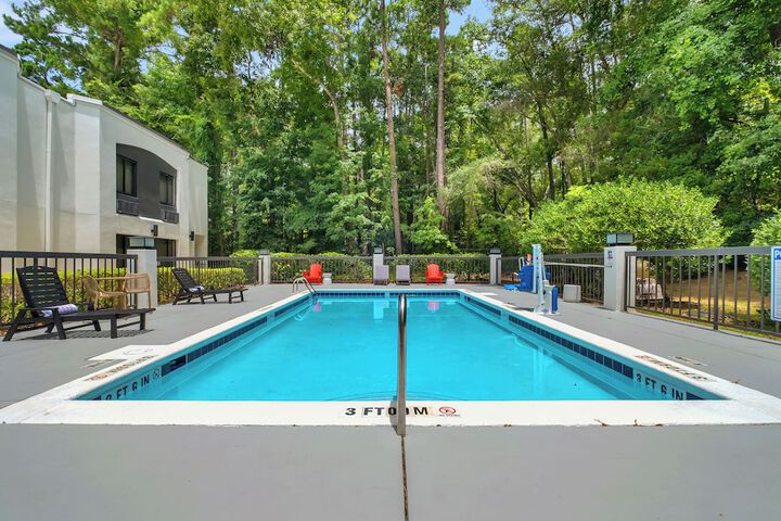 Pool 4 of 54