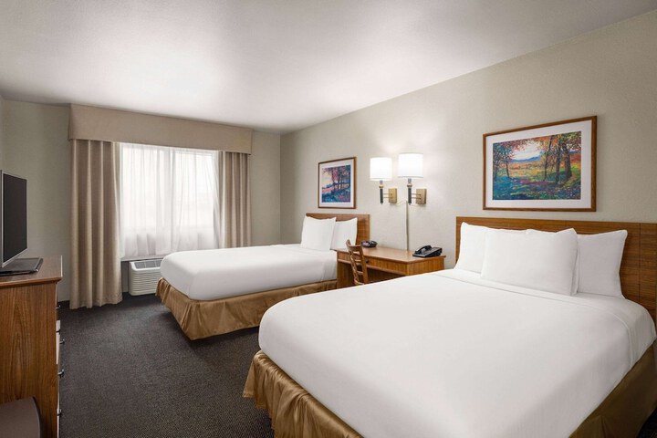 Travelodge by Wyndham Dexter
