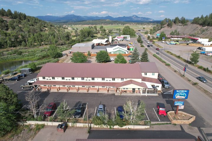 RiverWalk Inn