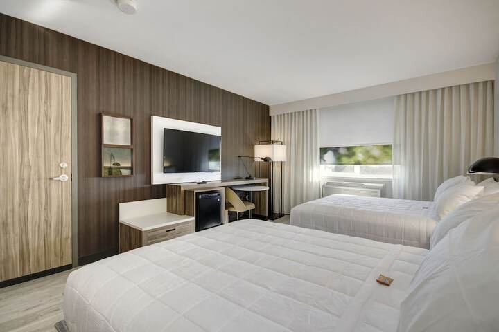 Room 33 of 51