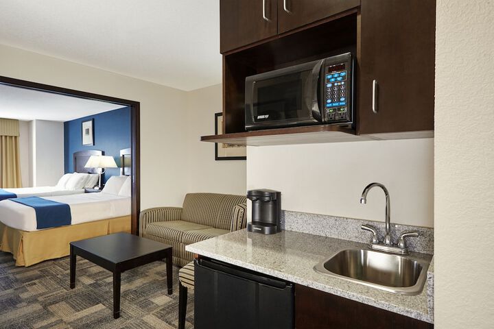 Room 31 of 49
