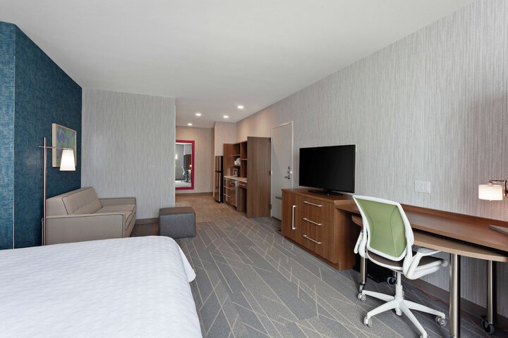 Room 20 of 38
