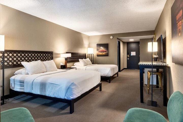 The Highlander Hotel Iowa City an Ascend Collection Hotel