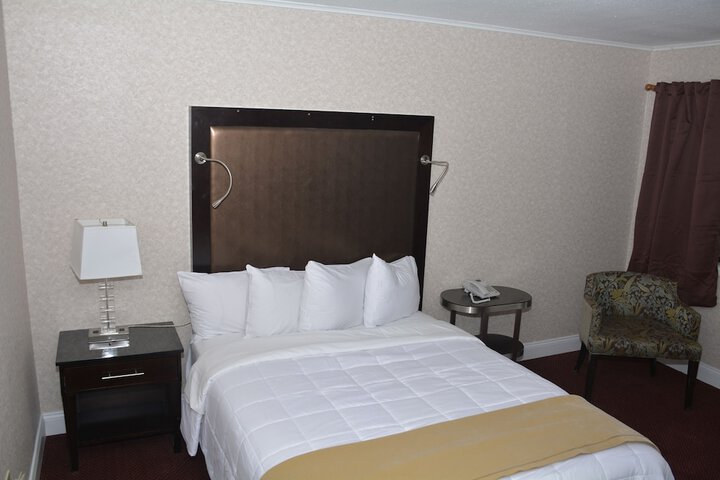 Room 50 of 65
