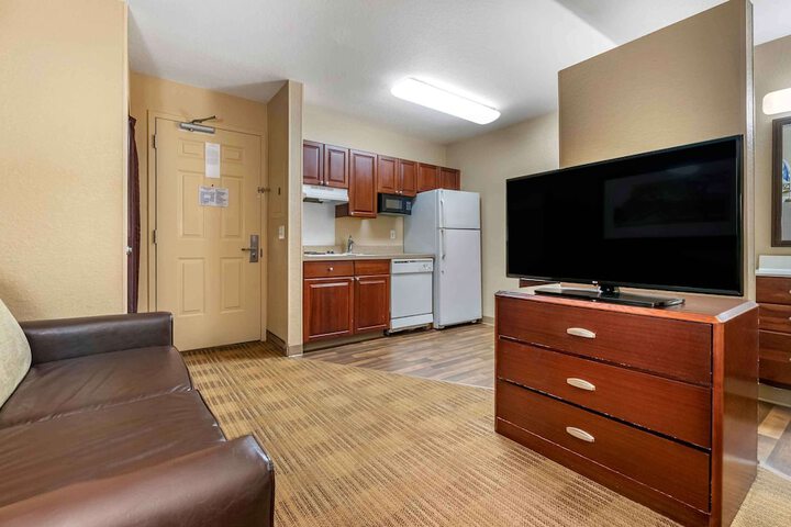 Room 25 of 35