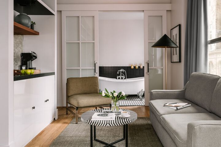 Room 40 of 53