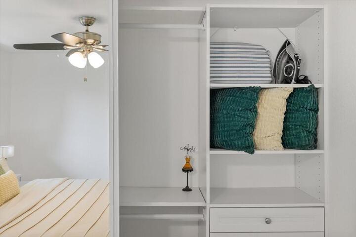 Molivu Homes 3BR - NewRemodel PetFriendly, Yard