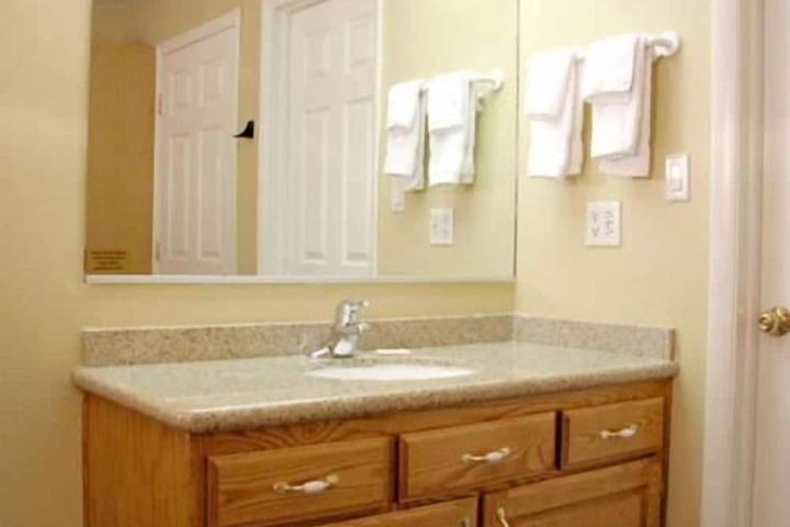 Room 14 of 27