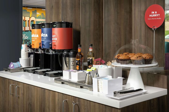 Breakfast/Coffee Service 27 of 34