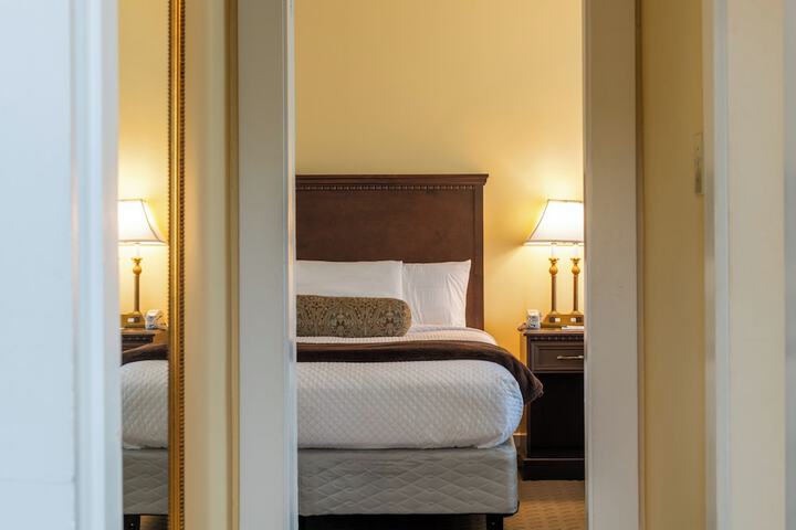Room 27 of 134
