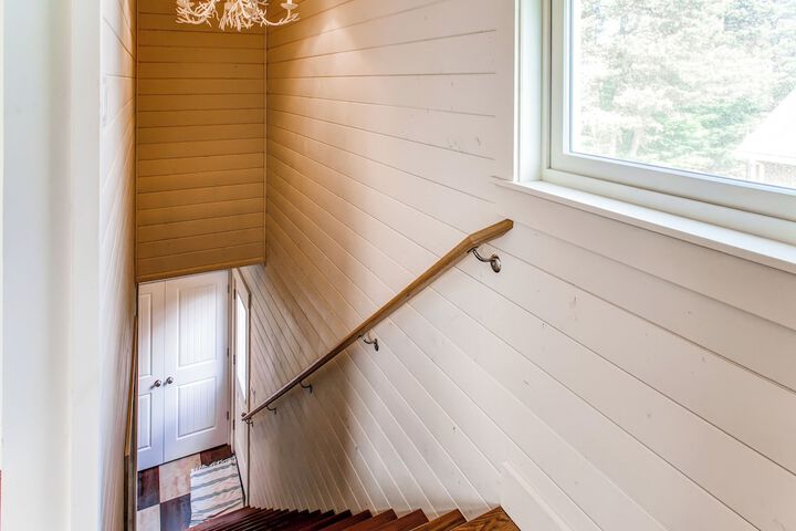 Modern Gearhart Getaway Walk to Beach & Downtown!