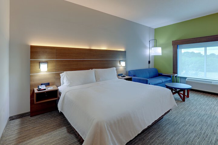 Room 40 of 52