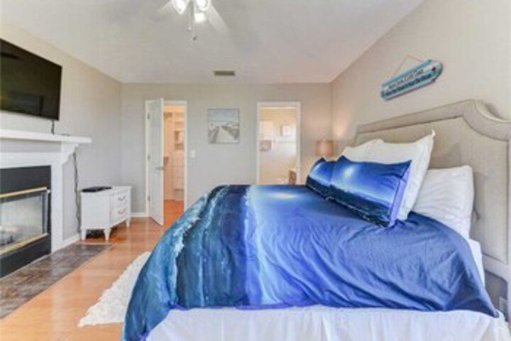 Sea Forever Upper Level 3 Bedrooms, Ocean Views, Sleeps 10