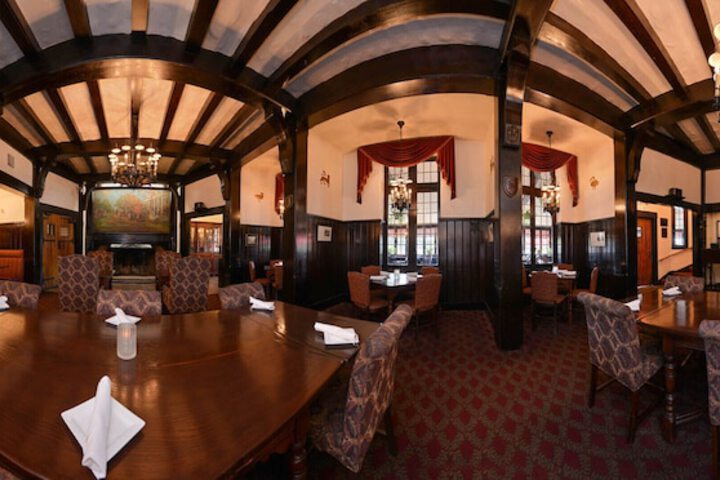 Red Coach Inn