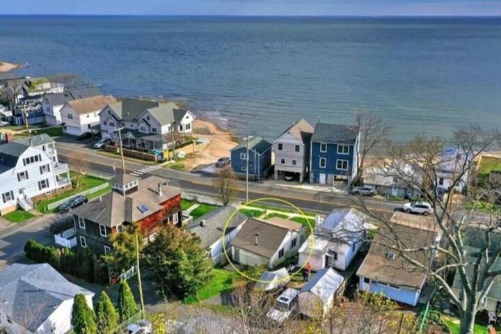 Beachy Bay Breeze Bungalow 2BR with parking and close to many amenities.