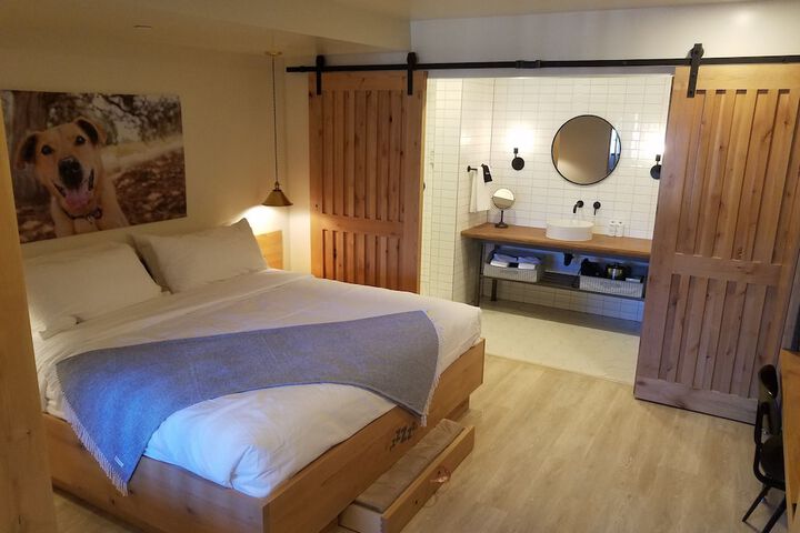 Room 35 of 51