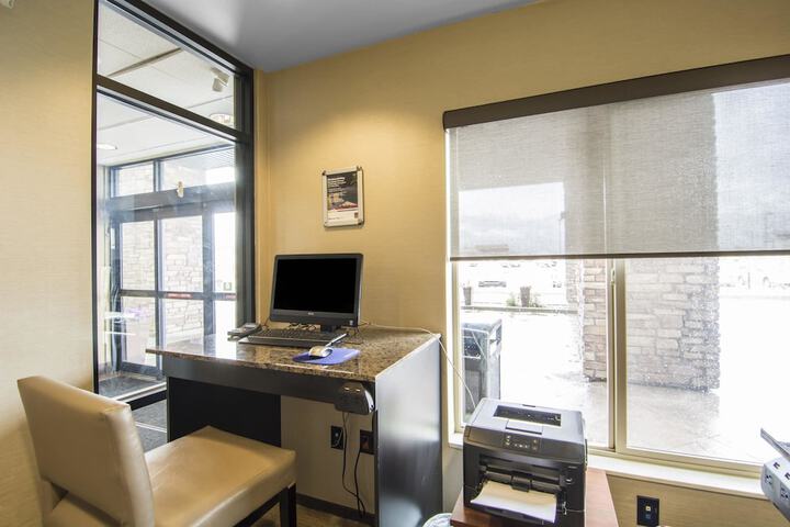 Business Center 54 of 54