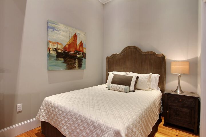 Room 19 of 32
