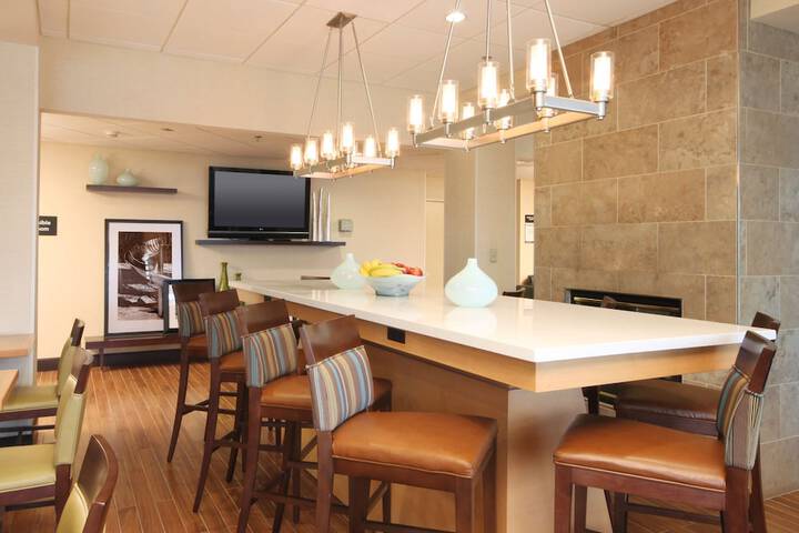 Hampton Inn White Plains / Tarrytown