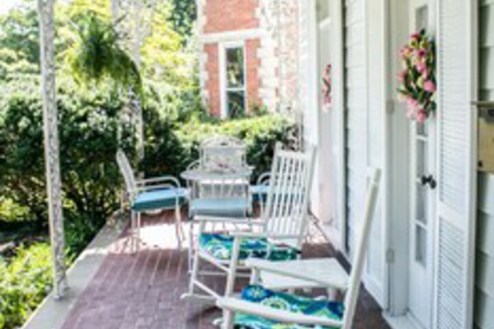 Governors Inn Bed & Breakfast