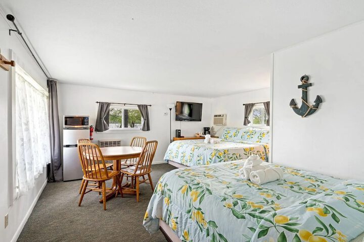 Room 105 of 112