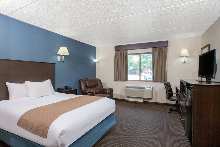 Room 15 of 26