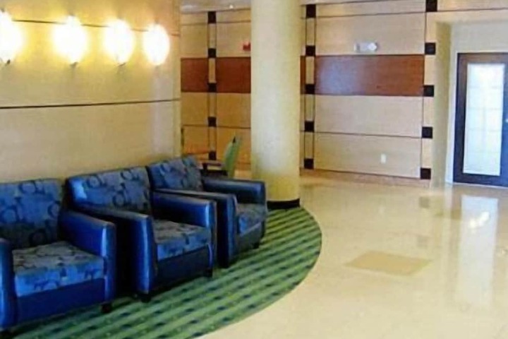 Hotel Interior 9 of 39