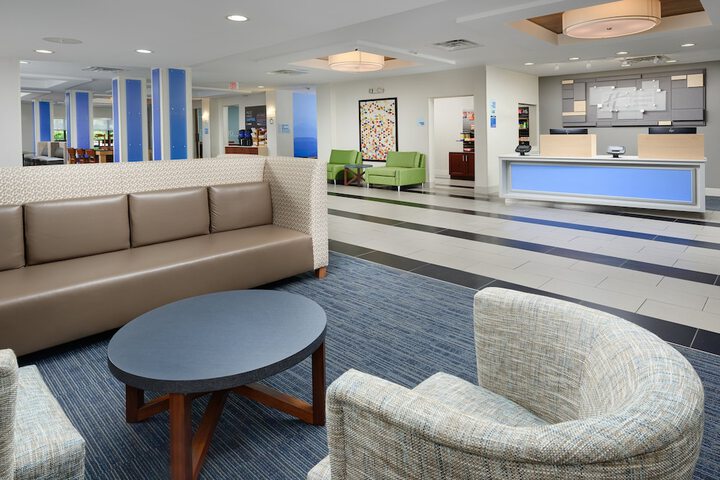 Holiday Inn Express Hotel & Suites Tullahoma by IHG