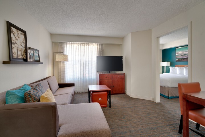 Room 25 of 46