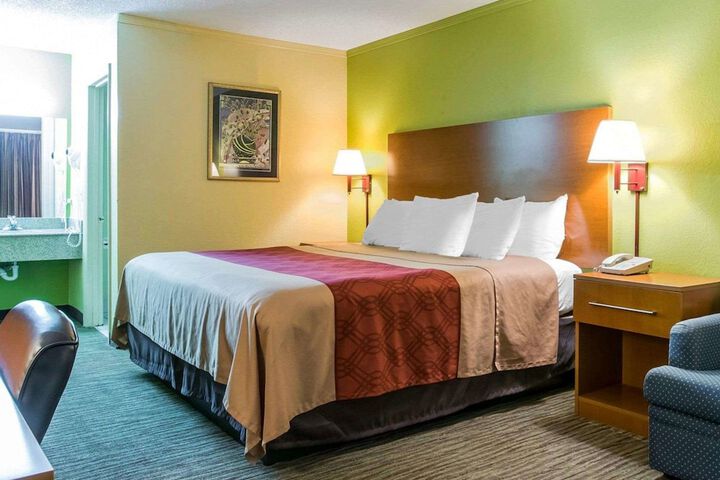 Room 12 of 29
